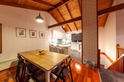 The Albatross - Hotels Melbourne 1