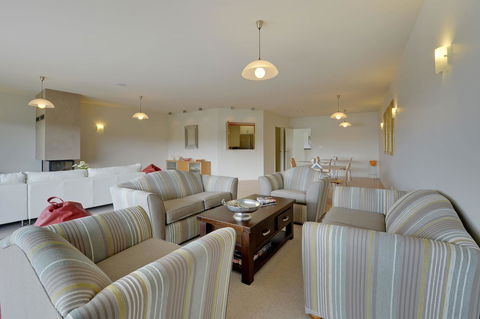 The Cove Kettering - Hotels Melbourne 15