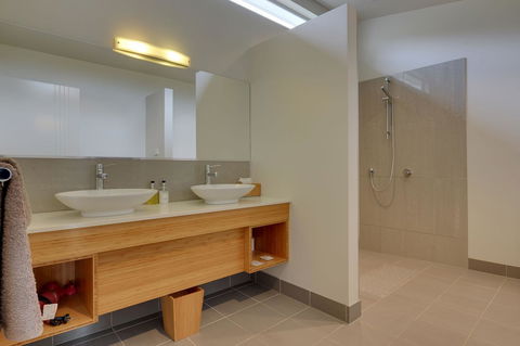 The Cove Kettering - Hotels Melbourne 26