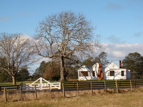 Buttons Cottage For Canyon & Rain Forest Walks With In House Dining - Hotels Melbourne 7