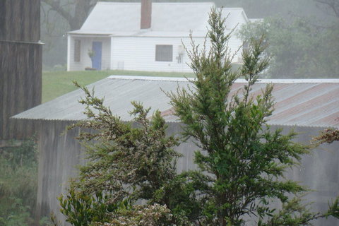 Buttons Cottage For Canyon & Rain Forest Walks With In House Dining - Hotels Melbourne 9