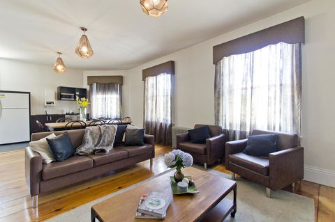 Deloraine Hotel - Hotels Melbourne 4