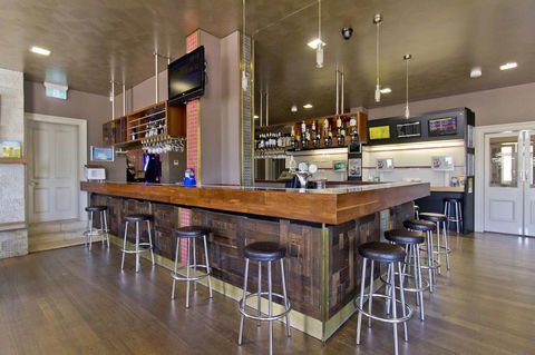 Deloraine Hotel - Hotels Melbourne 15