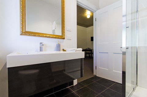 Deloraine Hotel - Hotels Melbourne 0