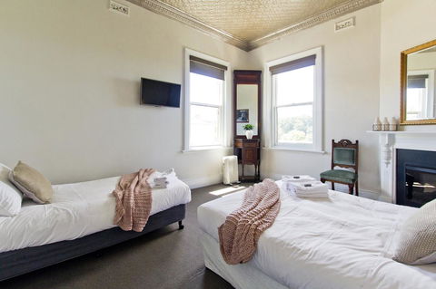 Deloraine Hotel - Hotels Melbourne 21