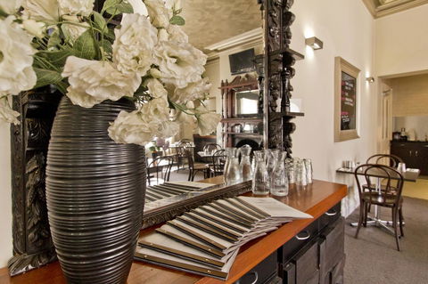 Deloraine Hotel - Hotels Melbourne 29