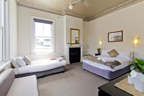 Deloraine Hotel - Hotels Melbourne 22