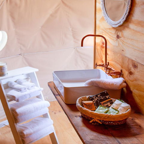 Domescapes In The Vines - Hotels Melbourne 3