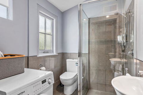 Gatehouse On Stoke - Hotels Melbourne 35