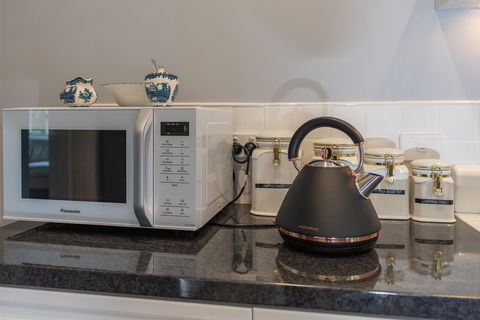 Gatehouse On Stoke - Hotels Melbourne 34