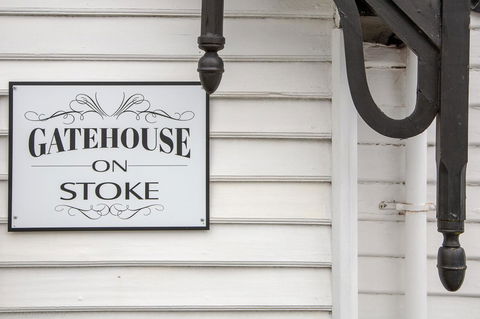 Gatehouse On Stoke - Hotels Melbourne 19