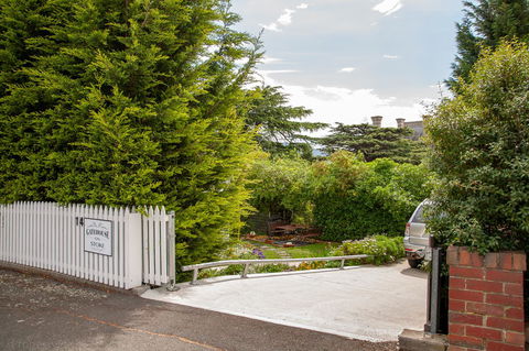 Gatehouse On Stoke - Hotels Melbourne 13