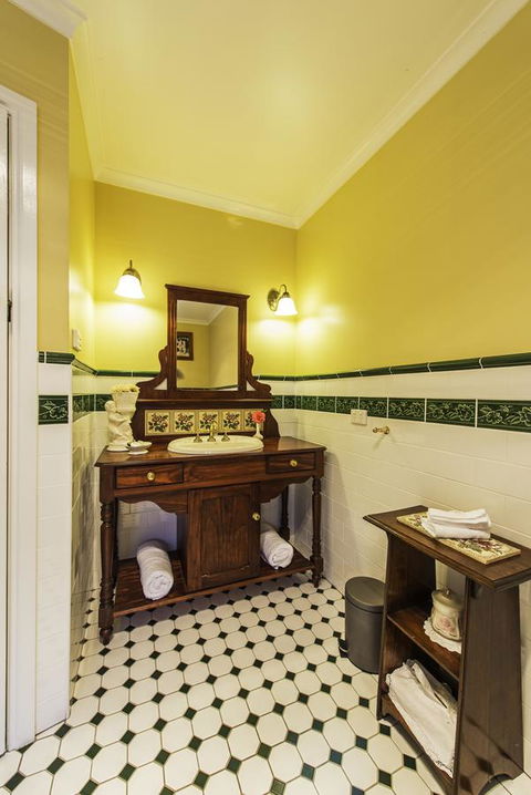 Touchwood Cottages - Hotels Melbourne 11