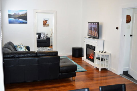 Lyttleton Cottage - Hotels Melbourne 9