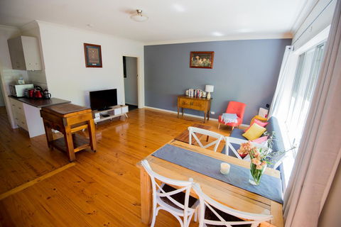 Flora Hill Creek Views - Hotels Melbourne 0