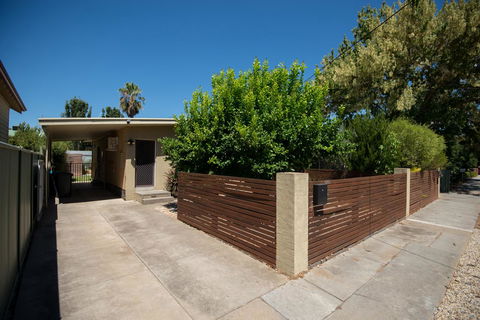 Flora Hill Creek Views - Hotels Melbourne 16