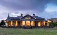 Book Alvie Accommodation Vacations Hotels Melbourne Hotels Melbourne
