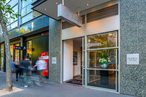 Mantra 100 Exhibition - Hotels Melbourne 4
