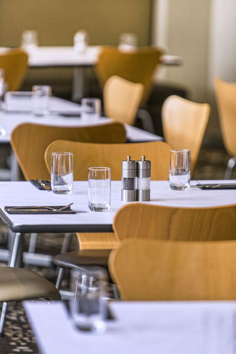 Holiday Inn Melbourne Airport, An IHG Hotel - Hotels Melbourne 6