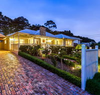 Lovely 5BR full house in Glen Waverley walk to train bus  shops - Hotels Melbourne