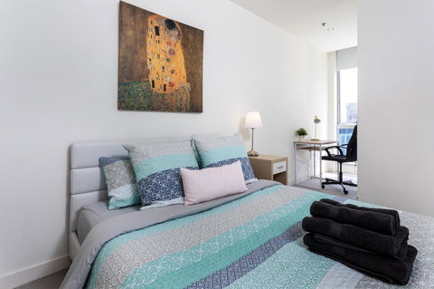 La Maison - Great View, Free Parking, Pool, Gym, Perfectly Located 2BR Apartment - Hotels Melbourne 4