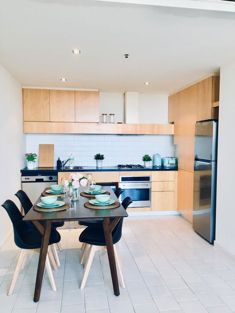 La Maison - Great View, Free Parking, Pool, Gym, Perfectly Located 2BR Apartment - Hotels Melbourne 20