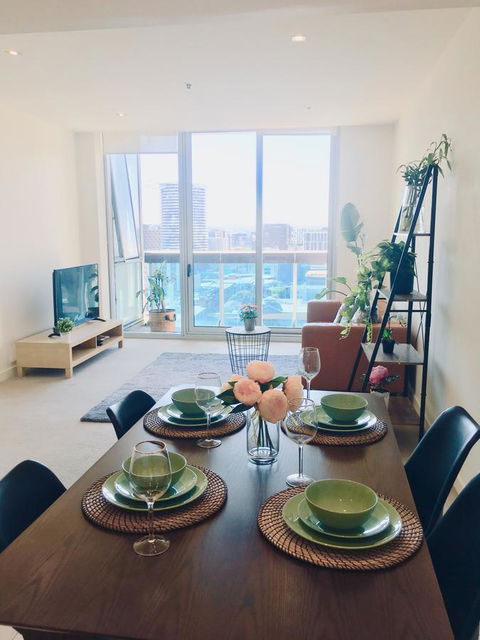 La Maison - Great View, Free Parking, Pool, Gym, Perfectly Located 2BR Apartment - Hotels Melbourne 24