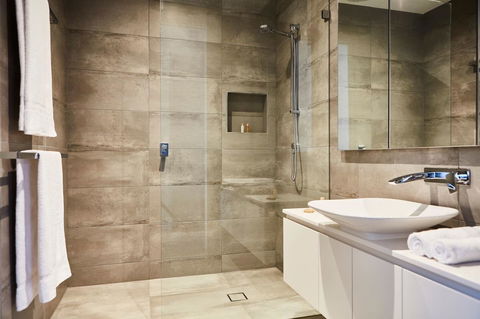 Richmond Â· 3 Level Architecturally Designed Richmond House - Hotels Melbourne 9