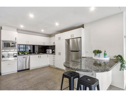 Sophisticated Modern 3 Bed Home In Foodie Paradise - Hotels Melbourne 3