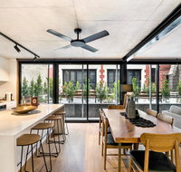 Stylish Apartment in Unique Church Development - Hotels Melbourne