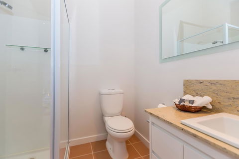 Cottages For Couples - Hotels Melbourne 12