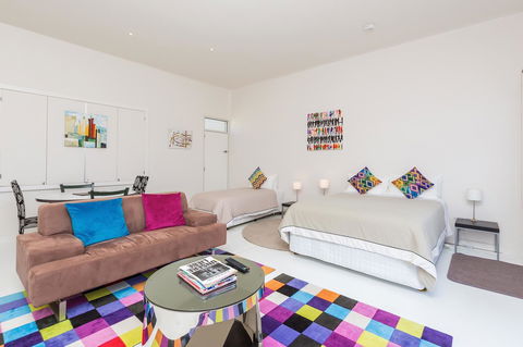 Cottages For Couples - Hotels Melbourne 10