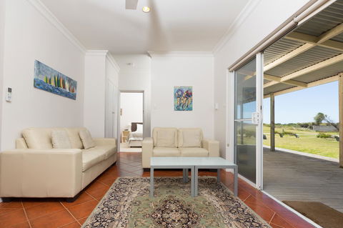 Cottages For Couples - Hotels Melbourne 28