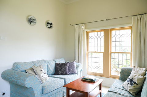 Miss Pym's Cottage - Hotels Melbourne 40