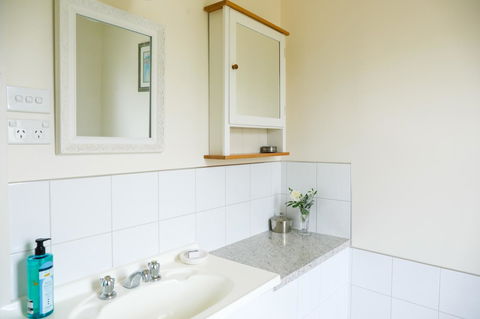 Miss Pym's Cottage - Hotels Melbourne 12