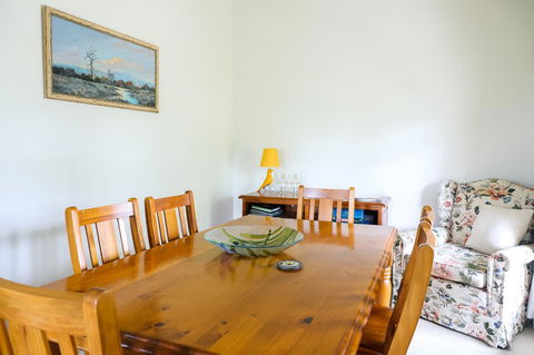 Miss Pym's Cottage - Hotels Melbourne 37