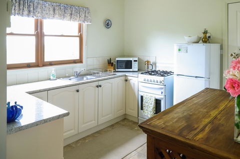 Miss Pym's Cottage - Hotels Melbourne 26