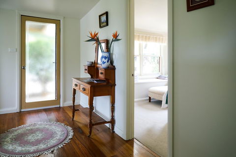 Miss Pym's Cottage - Hotels Melbourne 8