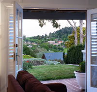 Churchills - Hotels Melbourne