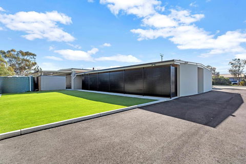 The Bunkhouse - Hotels Melbourne 1