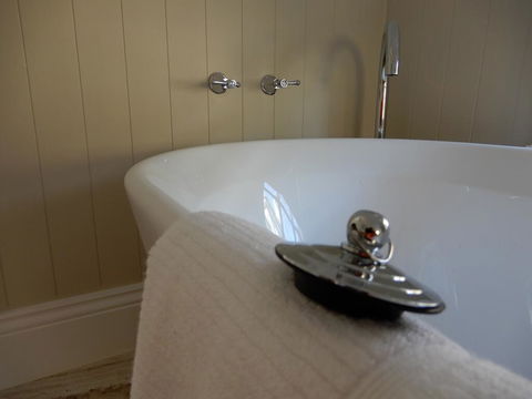The Chapel Deloraine - Hotels Melbourne 3