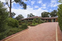 Book Lesmurdie Accommodation Vacations Hotels Melbourne Hotels Melbourne