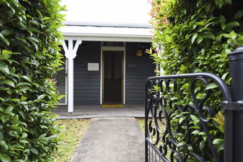 The Grey House - Hotels Melbourne 2