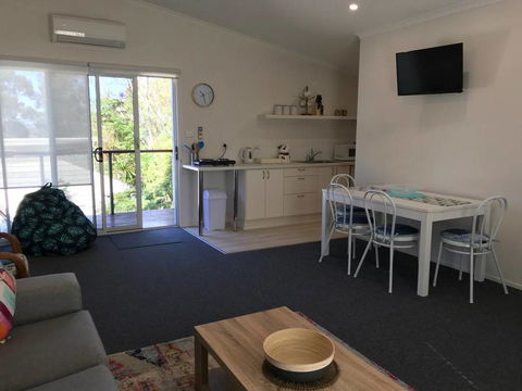 The Lake Guesthouse - Hotels Melbourne 2