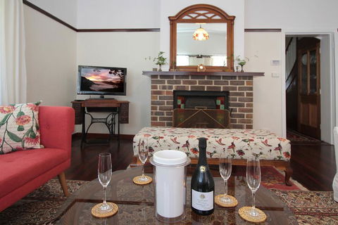 The Leura Mountain House - Hotels Melbourne 2