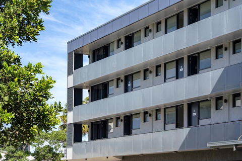 The Mid Pacific - Hotels Melbourne 1