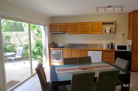 The Wave Oasis SC B&B - Hotels Melbourne 1