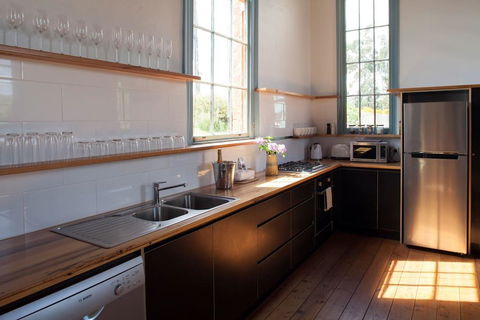 The Welsh Church - Hotels Melbourne 1