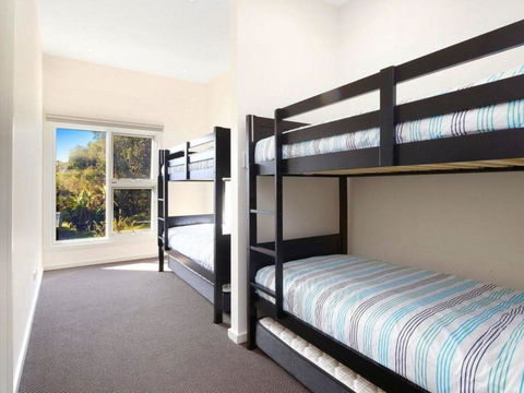 The Wharf House - Budgewoi - Hotels Melbourne 1