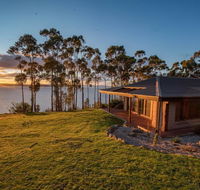 Tinderbox Cliff House - Hotels Melbourne
